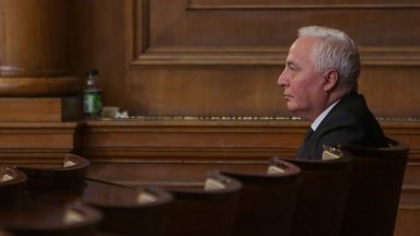 Парламентът освободи шефа на Сметната палата Цветан Цветков и заради "Нексо"