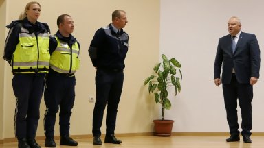 Министърът на вътрешните работи Иван Демерджиев награди с по 1200