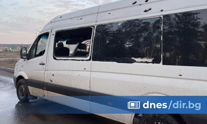 Общественикът и предприемач Лазар Радков и група доброволци са сериозно