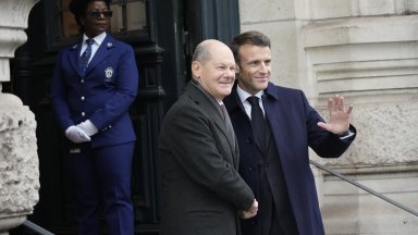 В опит да бъдат превъзмогнати разногласията между страните им Еманюел