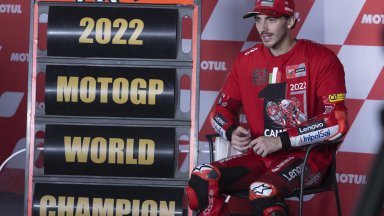 В Moto GP подновяват шампионска традиция