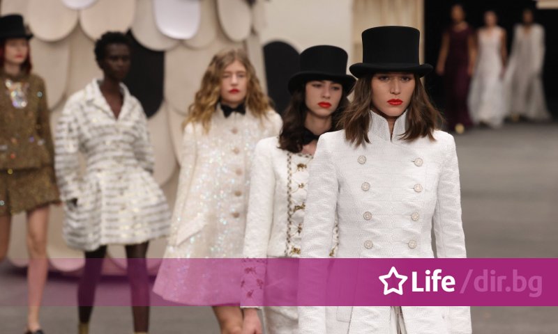 Модна къща "Chanel" организира панаир на висшата мода в Париж