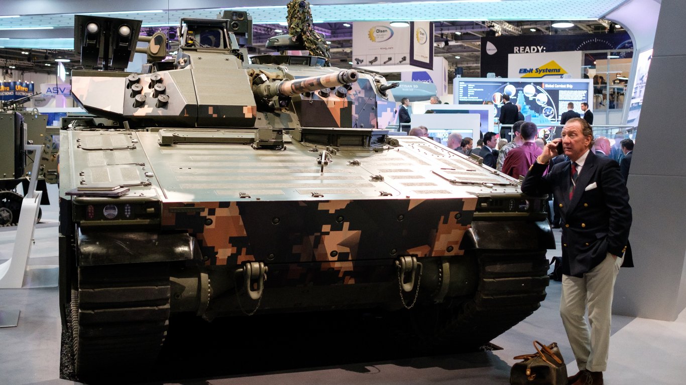 Швеция дарява около 50 леки танка CV90 на Украйна. Какво могат те?
