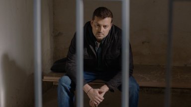 Във "Вина" играта загрубява: Арестуват Владимир Зомбори, след като намират кръв в багажника му