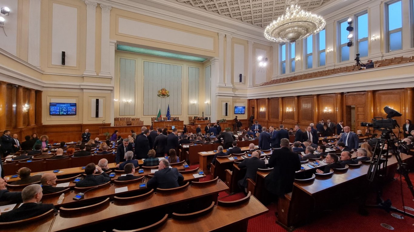 Парламентът обяви Гладомора в Украйна за геноцид, ще го отбелязва ежегодно