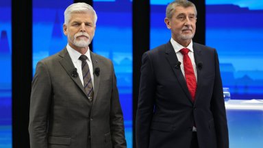 Генерал срещу бивш премиер: Кой ще е новият държавен глава на Чехия?