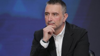 Той обясни че е важна структурата на работа която ще