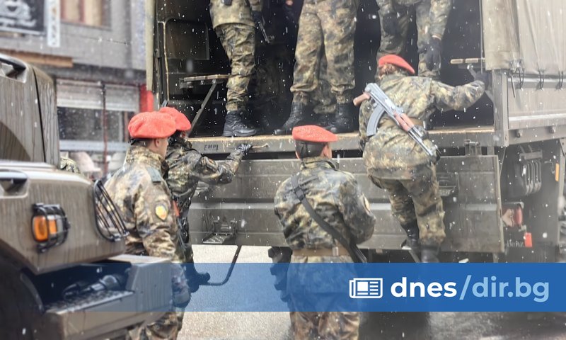 政治危機は軍にも打撃を与えた：国防省は任命を凍結、SAFEも危険にさらされる
