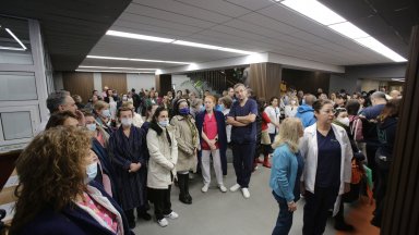 Медиците от "Св. Иван Рилски" на протест след оставката на директора д-р Дечо Дечев