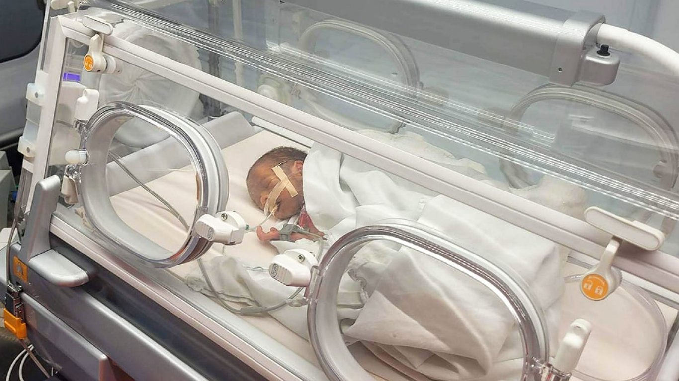 Родилка почина след секцио в Кърджали, борят се за живота на бебето