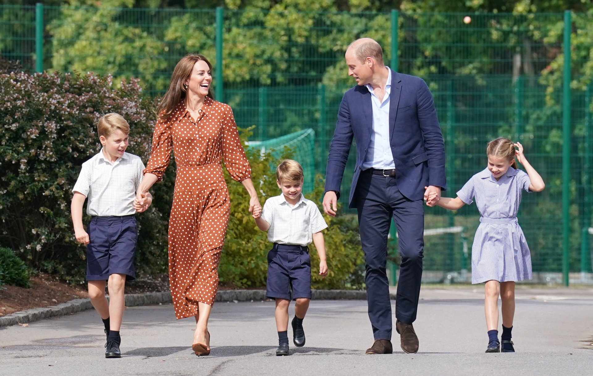 Кейт със съпруга си принц Уилям и децатата си принц Джордж, принцеса Шарлот и принц Луи