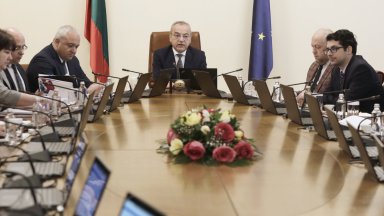Служебният премиер Гълъб Донев откри последното заседание на Министерския съвет с