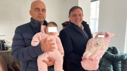 Адвокатът на майката, усъмнила се първа за разменените бебета, внесе иск за 300 000 лв. в съда