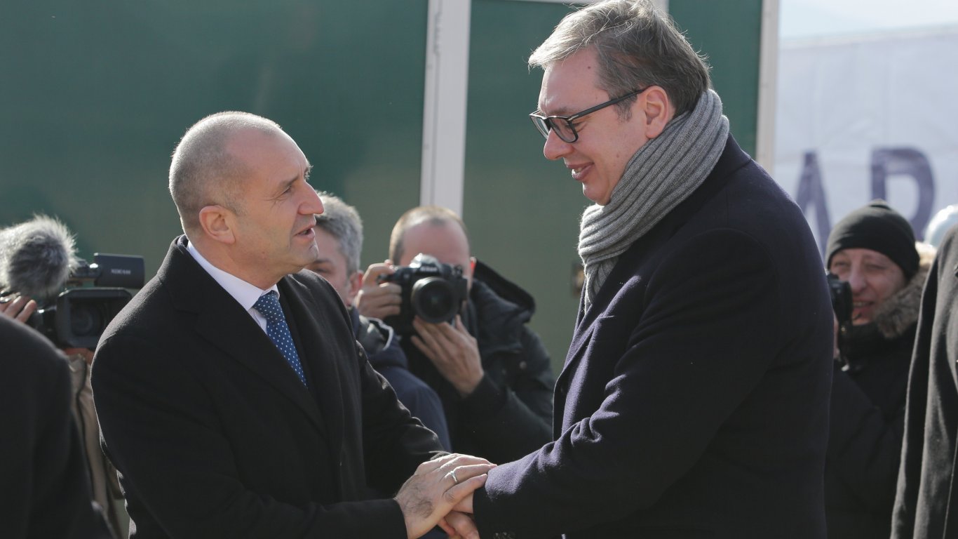 Радев, Вучич и министри от двете страни поставиха началото на газовата връзка България-Сърбия