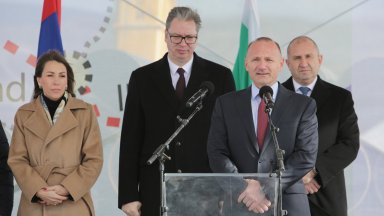 Радев, Вучич и министри от двете страни поставиха началото на газовата връзка България-Сърбия