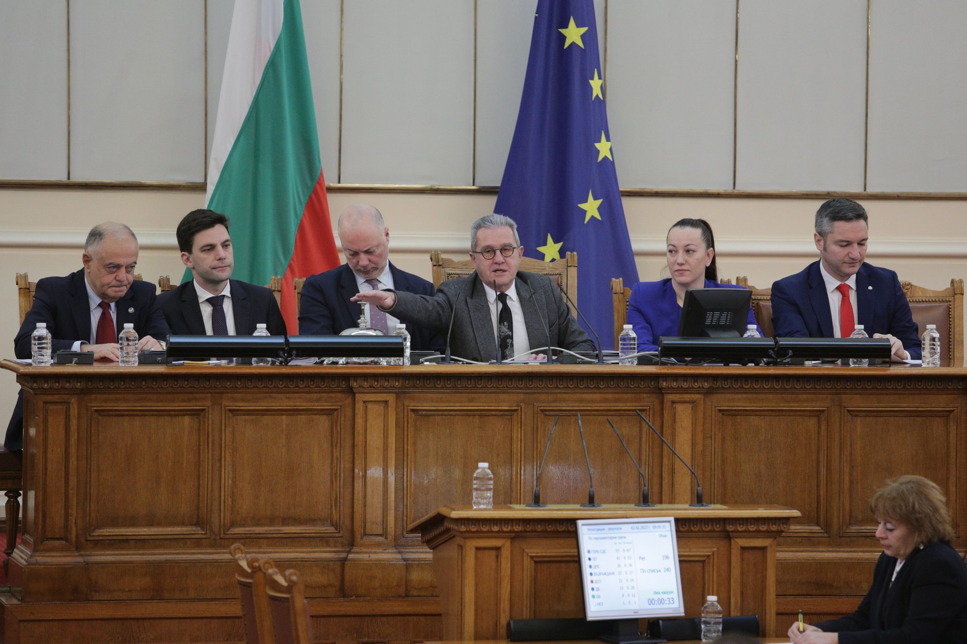 Шестимата зам.-председатели на 48 НС, отсъства председателят Вежди Рашидов и Цончо Ганев от "Възраждане"