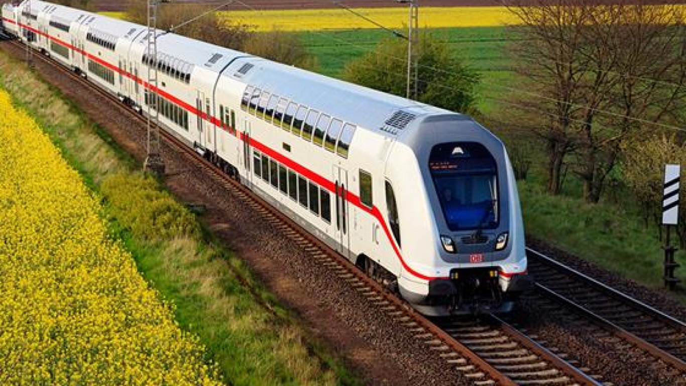 Германия въведе нова евтина карта за пътуване