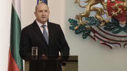 Заръките на Радев към петте му служебни кабинета - как се промениха във времето