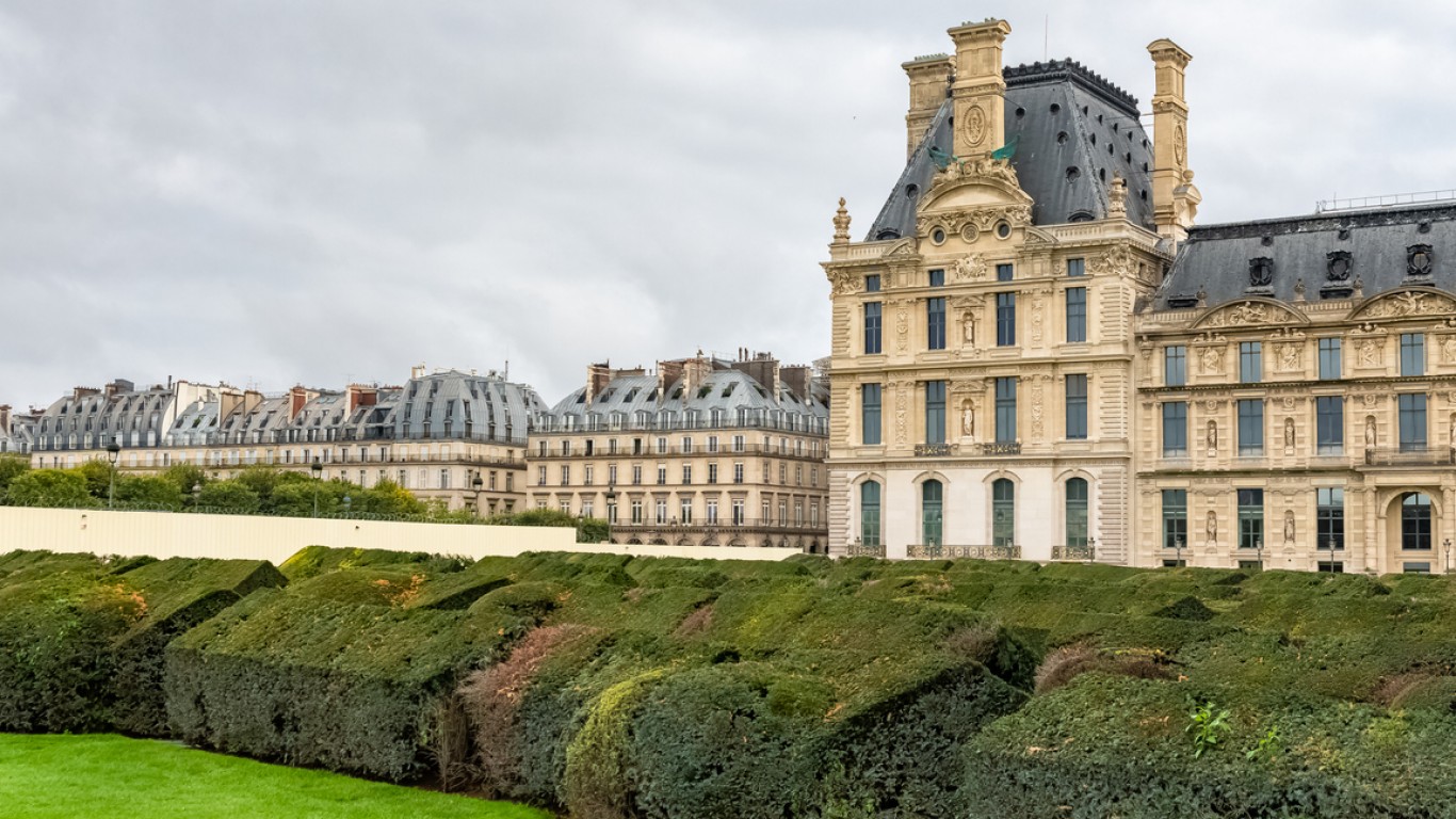Изчезналият дворец на Париж 