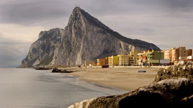 Гибралтар и Испания влязоха в спор за "нарушение на суверенитета"