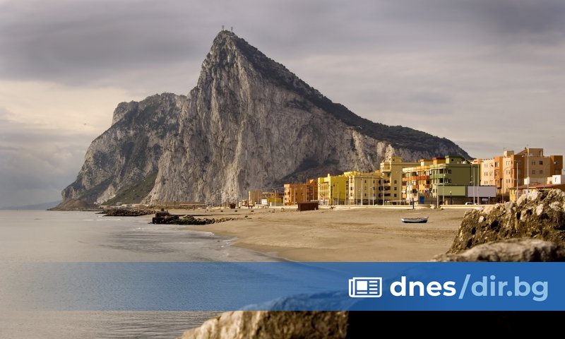 Висшето ръководство на Гибралтар снощи обвини испански митничари в тежко