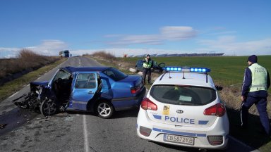 Две жени пострадаха при катастрофа на пътя Хасково Минерални