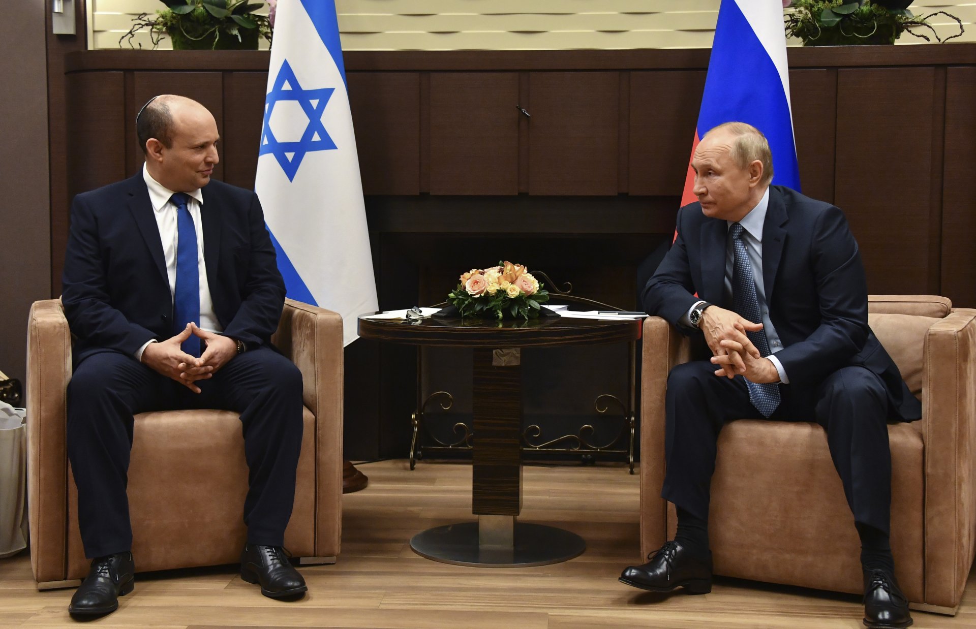 Нафтали Бенет гостува на Владимир Путин в Сочи на 22 октомври 2021 г.