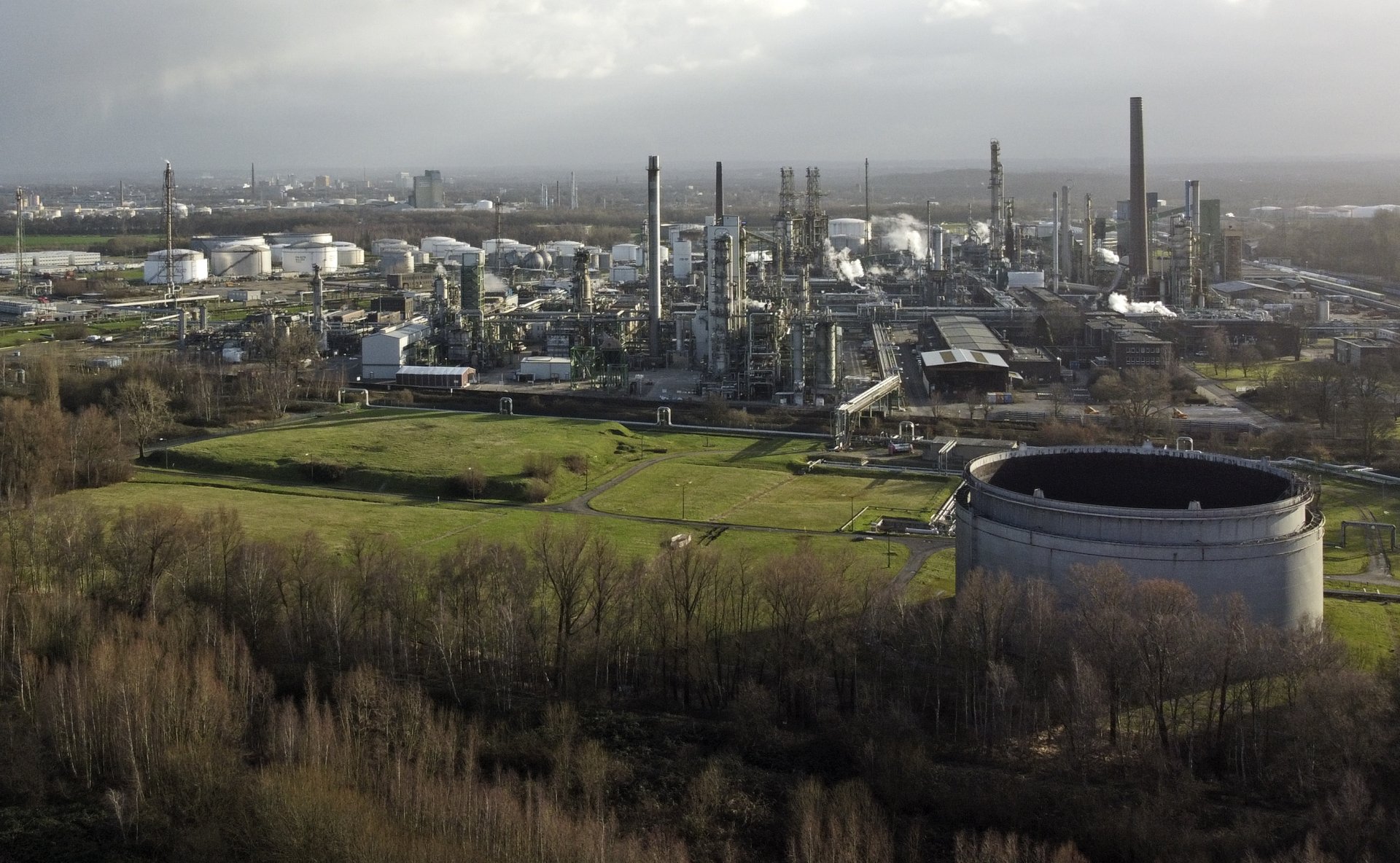 Втората по големина рафинерия в Германия - на BP, край Гелзенкирхен