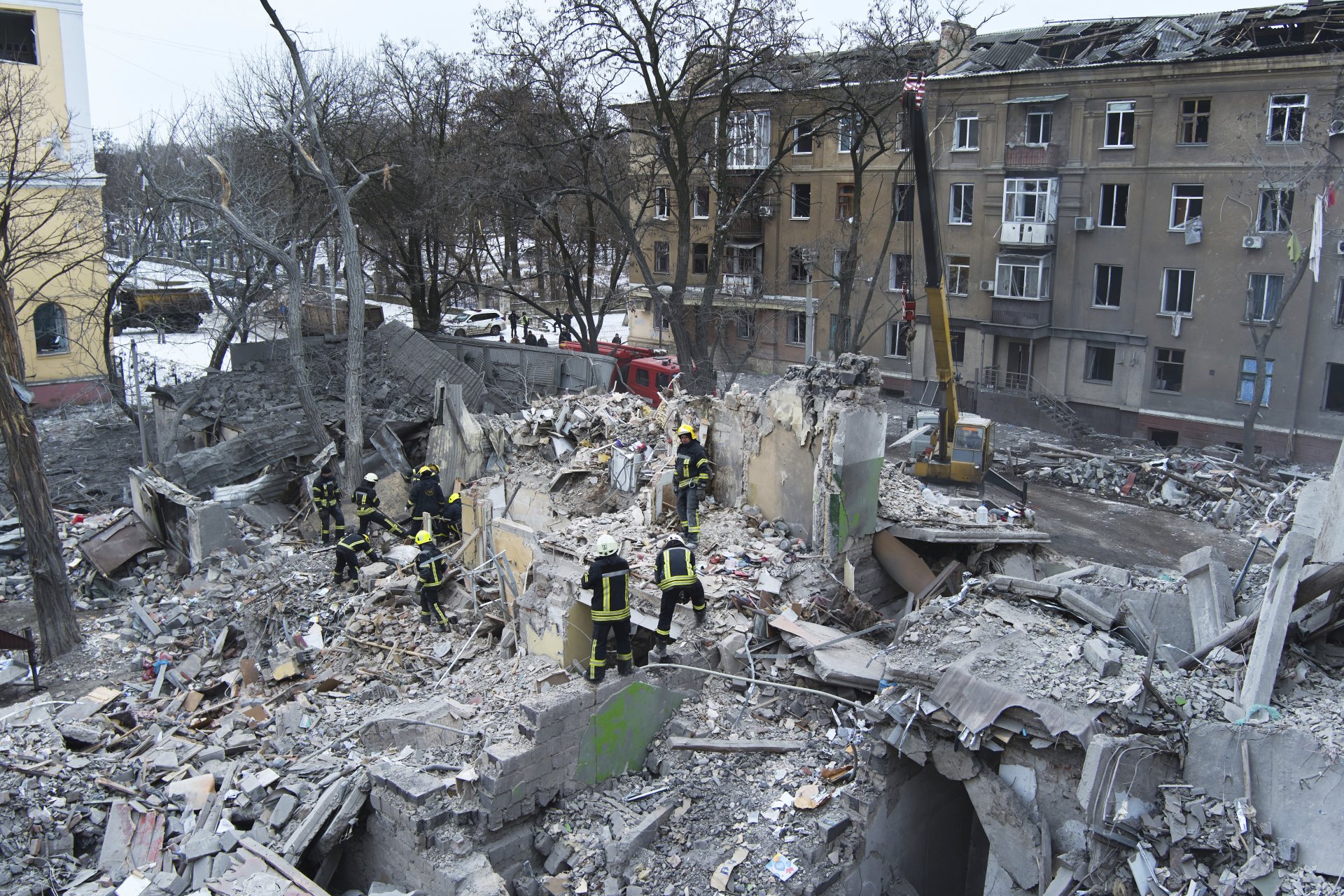 Жилищна сграда, срината след руски удар в Краматорск на 2 февруари