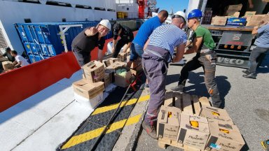 Специален инструктаж по безопасност изнесоха пред пасажерите на научноизследователския кораб