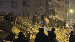 7.8 по Рихтер: Най-силният трус от 100 г. порази Турция, много загинали и срутени сгради (видео)