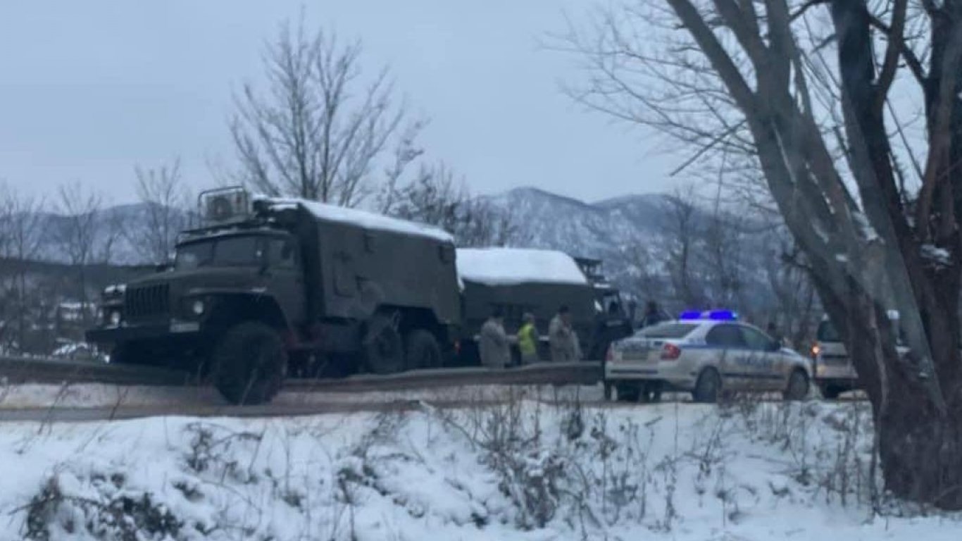 Катастрофа с военни камиони между Враца и Мездра, голямо задръстване на пътя към София