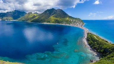 Доминика – островът на приключенията и безкрайният празник