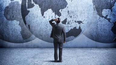 Джефри Д Сакс е университетски професор директор на Центъра за