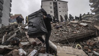 Земетресение с магнитуд 7,8 разлюля в 4.17 часа вчера Турция