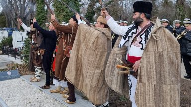 Със заупокойна молитва отслужена от свещеник от Варненската и Великопреславска