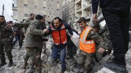 Пречат ли западните санкции светът да помогне и на Сирия