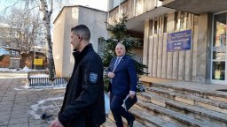 Демерджиев очаква "огледална реакция" от Скопие след разкриване на случая с македонския клуб в Благоевград