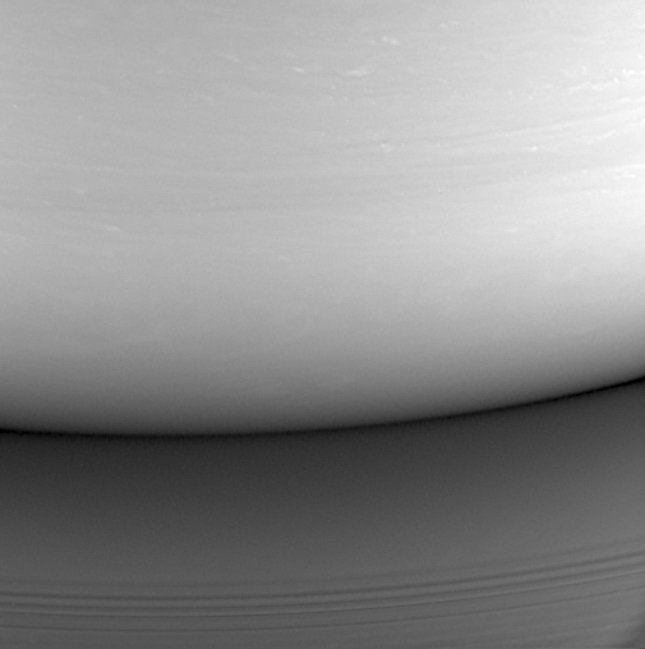 Последната снимка на "Касини" - Сатурн под пръстените си