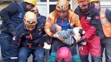 Чудеса до 82 час час от разрушителните земетресения разплака Турция