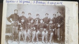 Оригинална снимка на Васил Левски с бивш кмет на Бургас пази Държавният архив в града