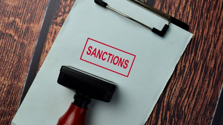 Гласовете на ГЕРБ, ИТН, БСП и ДПС-НН стопираха възможността у нас да има санкции по "Магнитски"