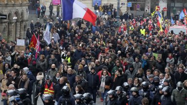 Горната камара на френския парламент Сенатът прие спорната пенсионна