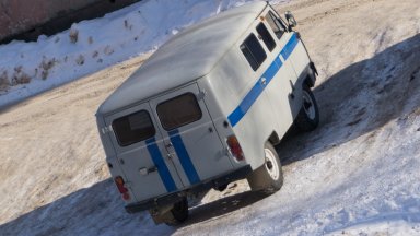 Трима ученици бяха ранени днес в казахстанско средно училище където