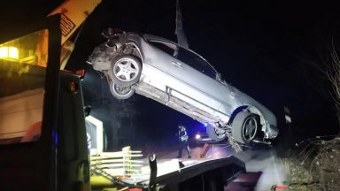 Водач на лек автомобилпочина на място при катастрофа станала снощи