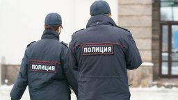 Тийнейджър рани трима ученици при поредното нападение с чук в училище в Русия