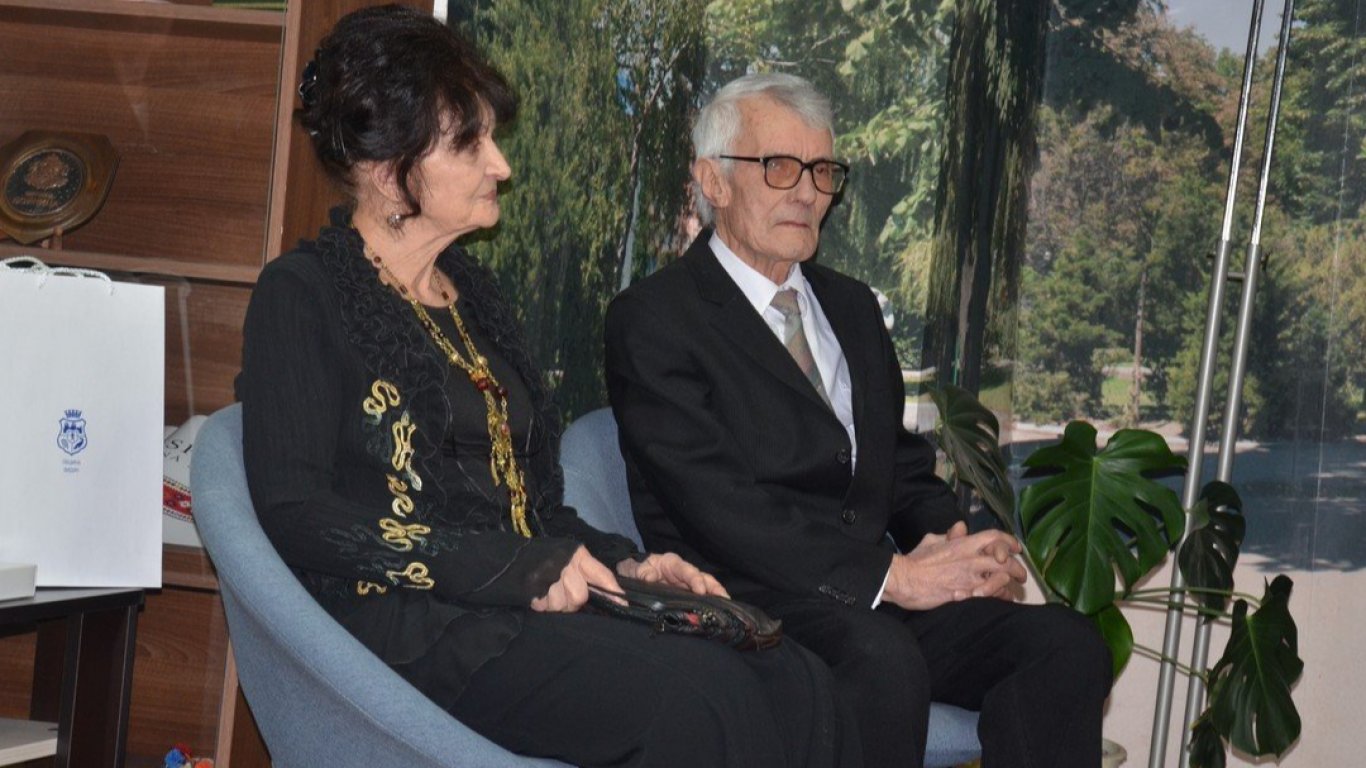 След 60 години брак баба Райна и дядо Любомир разкриха тайната: Обич и търпение