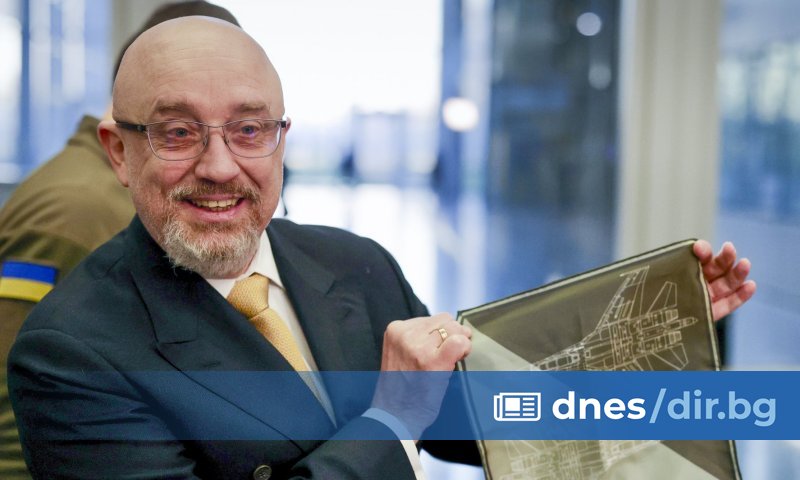 Доставката на изтребители за Украйна засега не е спешен въпрос,