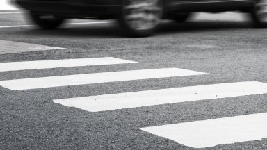 Дете е с контузия на ръката след пътен инцидент съобщиха