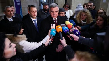 Партия Български Възход внесе необходимите документи и 4092 подписа за